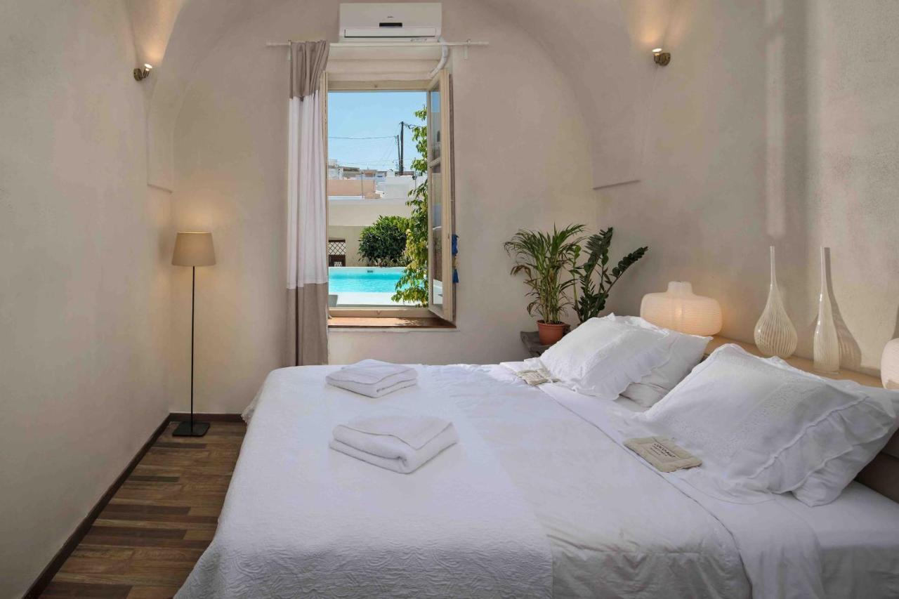 מגלוחורי Sandandstone Villa Santorini מראה חיצוני תמונה