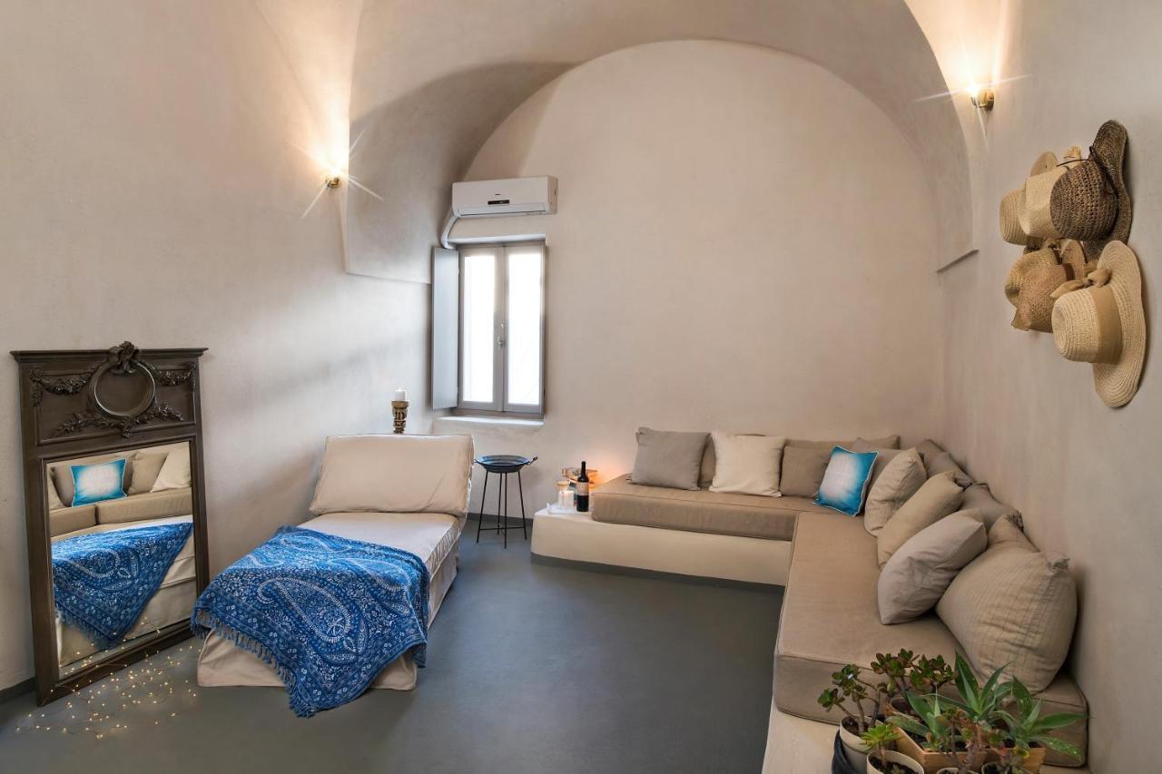 מגלוחורי Sandandstone Villa Santorini מראה חיצוני תמונה