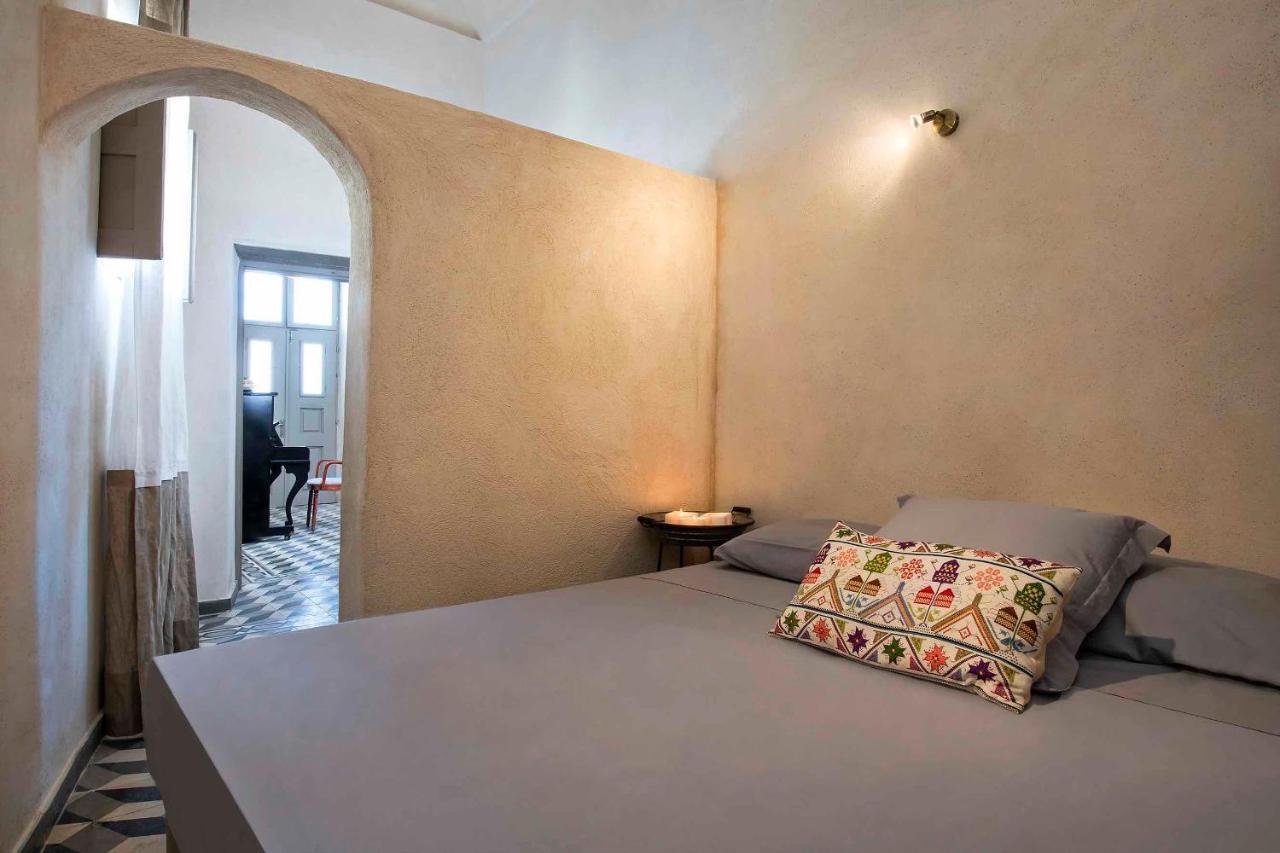 מגלוחורי Sandandstone Villa Santorini מראה חיצוני תמונה